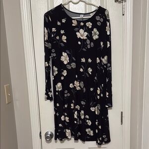 Old Navy Long Sleeve Dress in Classic Black